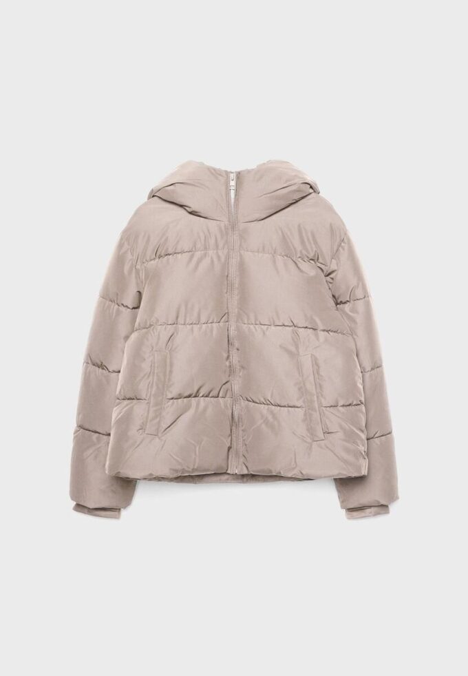 Einfache Daunenjacke mit Kapuze