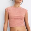 Einfaches gestreiftes T-Shirt mit Minärmel