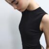 Einfaches ärmelloses T-Shirt aus der Basics-Kollektion