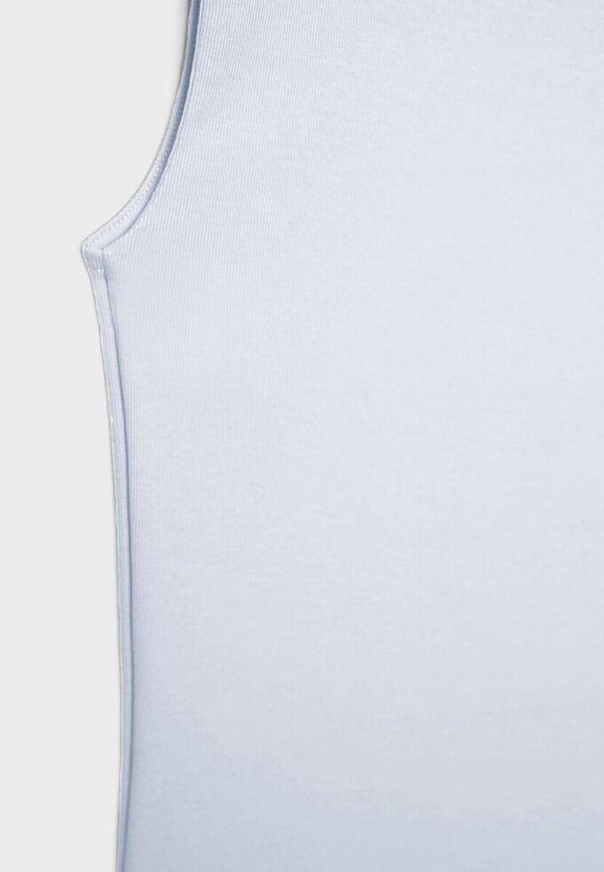 Einfaches ärmelloses T-Shirt aus der Basics-Kollektion