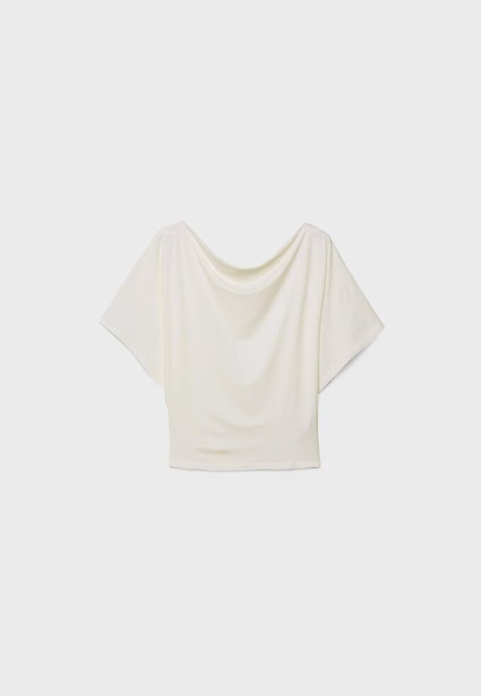 Einfaches T-Shirt mit Fledermausärmeln Einfaches T-Shirt mit Fledermausärmeln