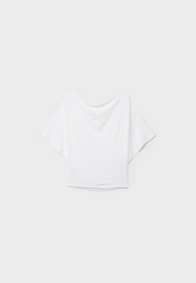 Einfaches T-Shirt mit Fledermausärmeln Einfaches T-Shirt mit Fledermausärmeln