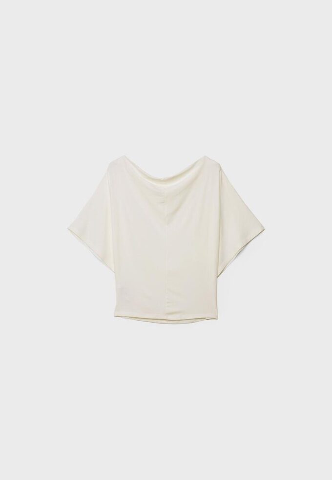 Einfaches T-Shirt mit Fledermausärmeln Einfaches T-Shirt mit Fledermausärmeln