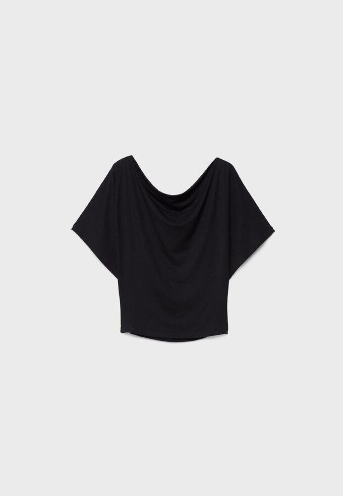 Einfaches T-Shirt mit Fledermausärmeln Einfaches T-Shirt mit Fledermausärmeln