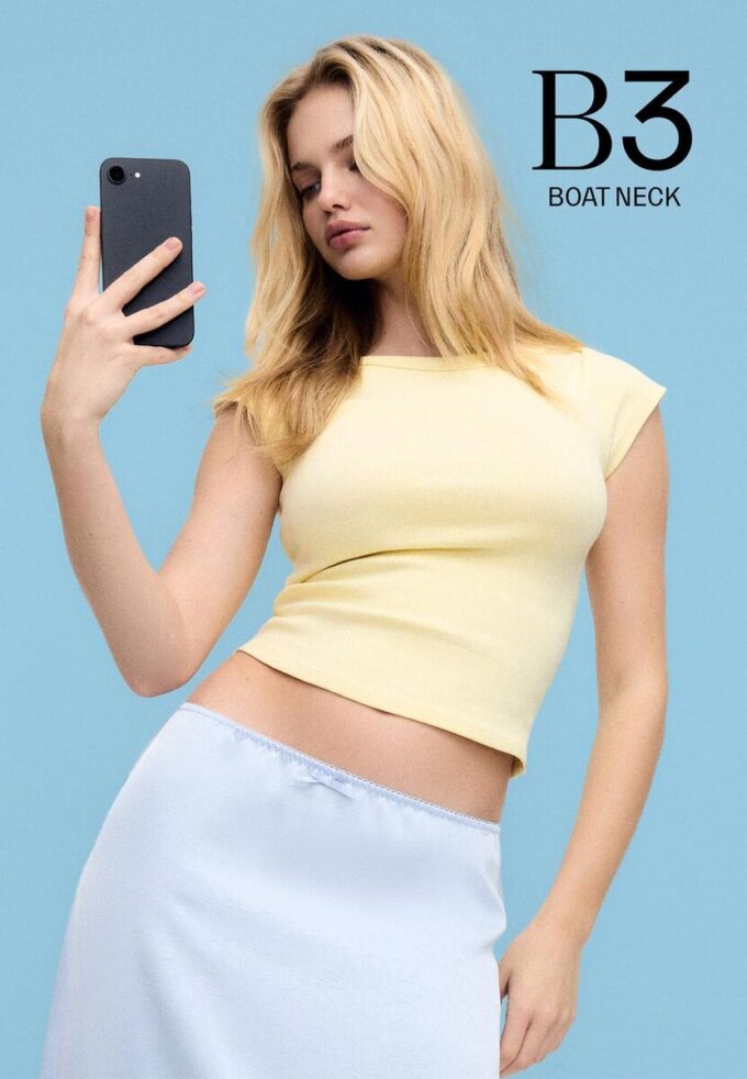 Einfaches T-Shirt mit U-Boot-Ausschnitt Einfaches T-Shirt mit U-Boot-Ausschnitt