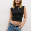 Einfaches T-Shirt mit U-Boot-Ausschnitt Einfaches T-Shirt mit U-Boot-Ausschnitt