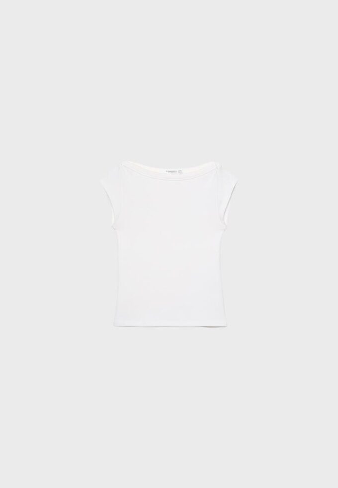 Einfaches T-Shirt mit U-Boot-Ausschnitt