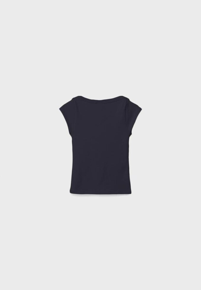 Einfaches T-Shirt mit U-Boot-Ausschnitt Einfaches T-Shirt mit U-Boot-Ausschnitt