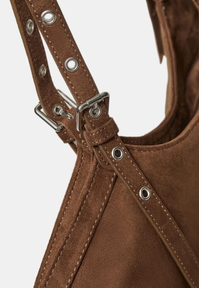 Einkaufstasche mit Mini-Schnallen-Detail
