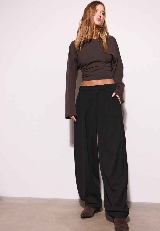 Elegante Baggy-Hose mit Nahtdetails