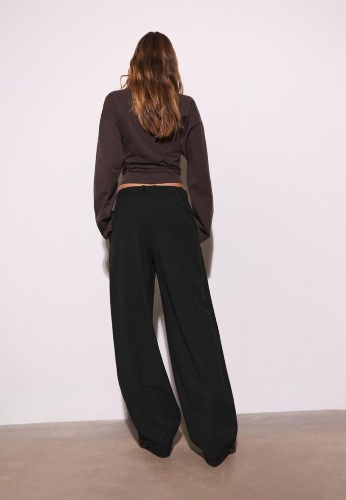 Elegante Baggy-Hose mit Nahtdetails