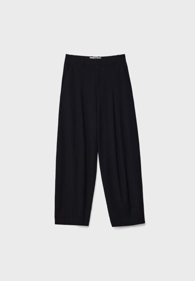 Elegante Baggy-Hose mit Nahtdetails