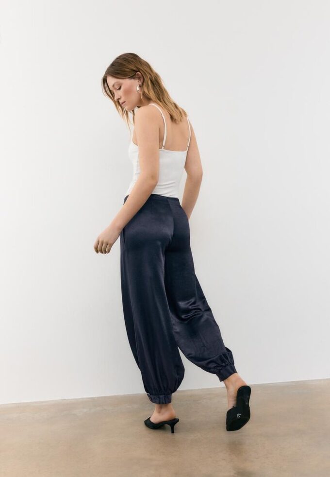 Elegante Satin-Ballon-Hose