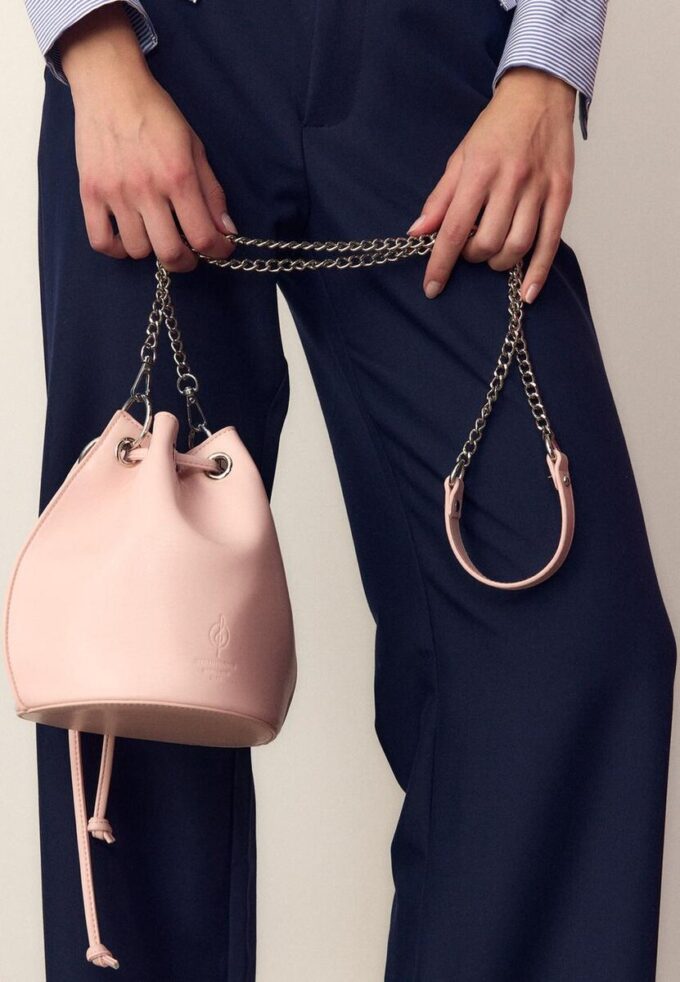 Feste Bucket-Tasche mit Ösen Feste Bucket-Tasche mit Ösen
