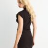 Figurbetontes kurzes Kleid mit Rüschen Figurbetontes kurzes Kleid mit Rüschen