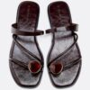 Flache Sandalen mit Steinverzierung Flache Sandalen mit Steinverzierung
