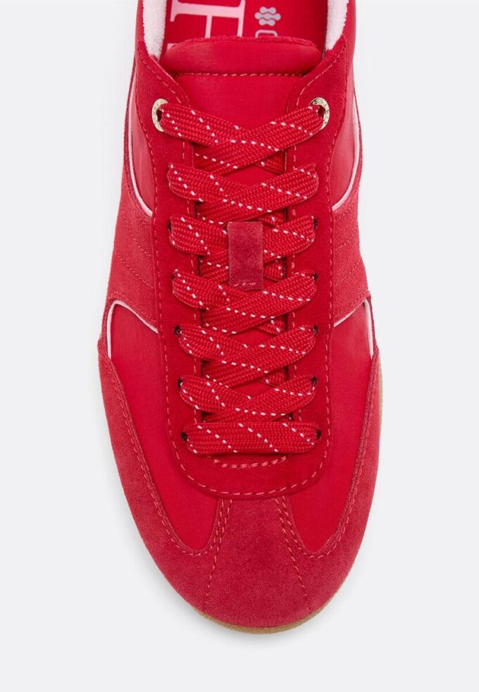 Flache Sneaker mit Details aus Leder