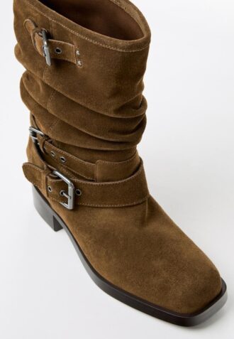 Flache Stiefeletten aus Leder mit Schnalle