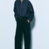 Fließende, elegante Hose mit geradem Bein und Gürtel