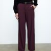 Fließende, elegante Hose mit geradem Bein und Gürtel