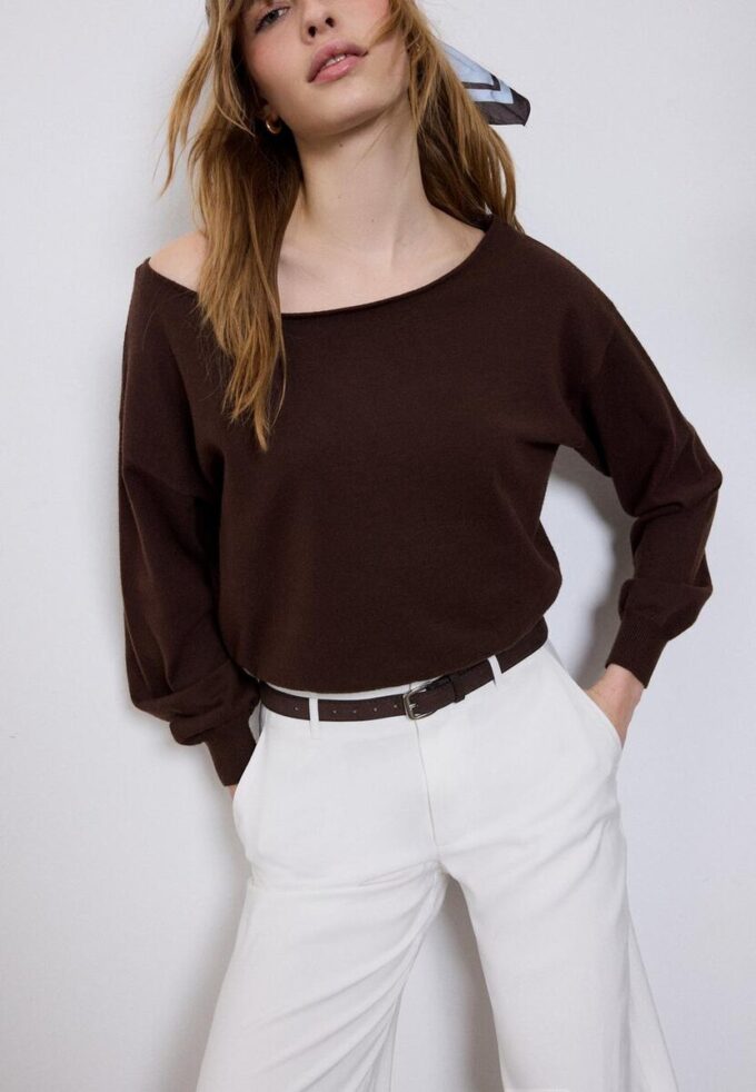Fließende, elegante Hose mit geradem Bein und Gürtel