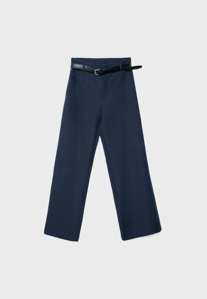 Fließende, elegante Hose mit geradem Bein und Gürtel