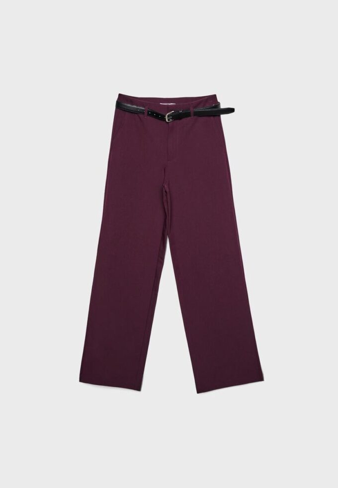 Fließende, elegante Hose mit geradem Bein und Gürtel