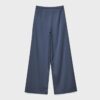 Fließende Hose mit Bügelfalte und Bindegürtel