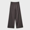 Fließende Hose mit Bügelfalte und Bindegürtel