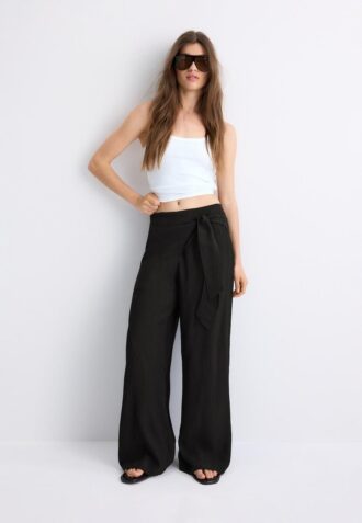 Fließende Sarong-Hose
