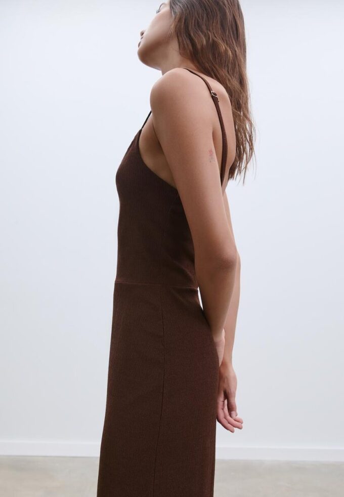 Fließender Jumpsuit mit Trägern