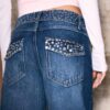 Gerade Jeans mit Nietenbund