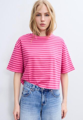 Gestreiftes Kurzarm-T-Shirt Gestreiftes Kurzarm-T-Shirt