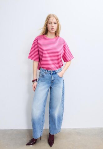 Gestreiftes Kurzarm-T-Shirt Gestreiftes Kurzarm-T-Shirt