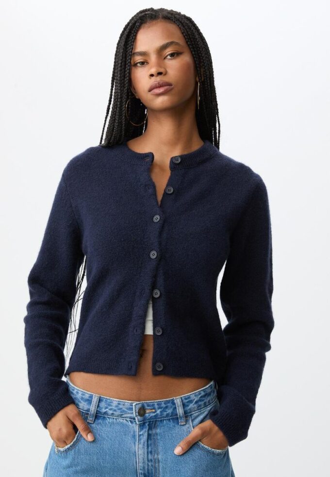 Gestrickte Jacke mit Knopfleiste