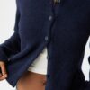 Gestrickte Jacke mit Knopfleiste