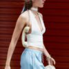 Halter-Oberteil mit gerafftem Bindeband am Hals