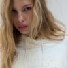 Hoodie mit Nieten und Stickerei