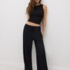 Hose mit geradem Bein und Bügelfalte Hose mit geradem Bein und Bügelfalte