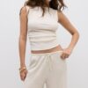 Hose mit geradem Bein und Bügelfalte Hose mit geradem Bein und Bügelfalte