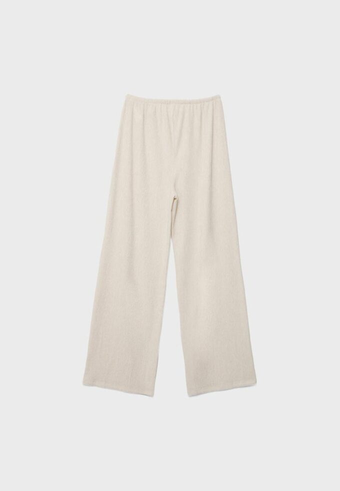 Hose mit geradem Bein und Bügelfalte Hose mit geradem Bein und Bügelfalte