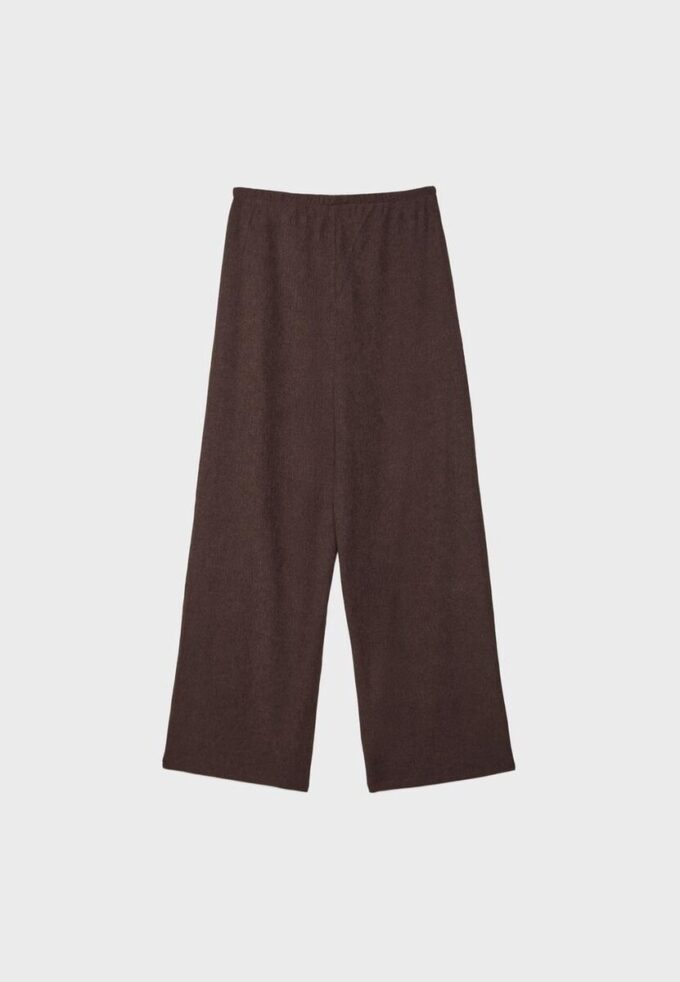 Hose mit geradem Bein und Bügelfalte Hose mit geradem Bein und Bügelfalte