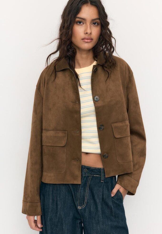 Jacke aus Kunstwildleder mit Taschen