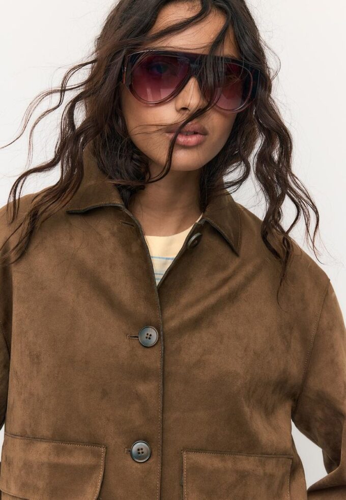 Jacke aus Kunstwildleder mit Taschen
