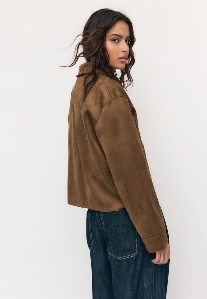 Jacke aus Kunstwildleder mit Taschen