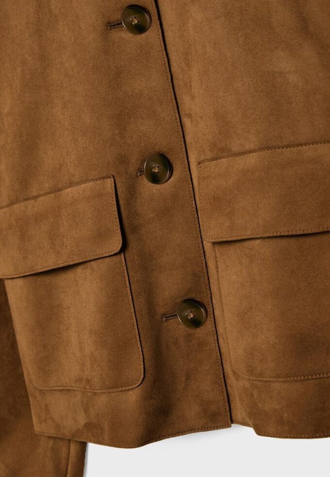 Jacke aus Kunstwildleder mit Taschen