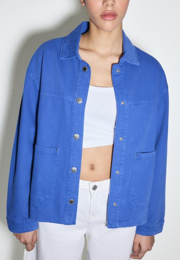 Jacke mit aufgesetzten Taschen Jacke mit aufgesetzten Taschen