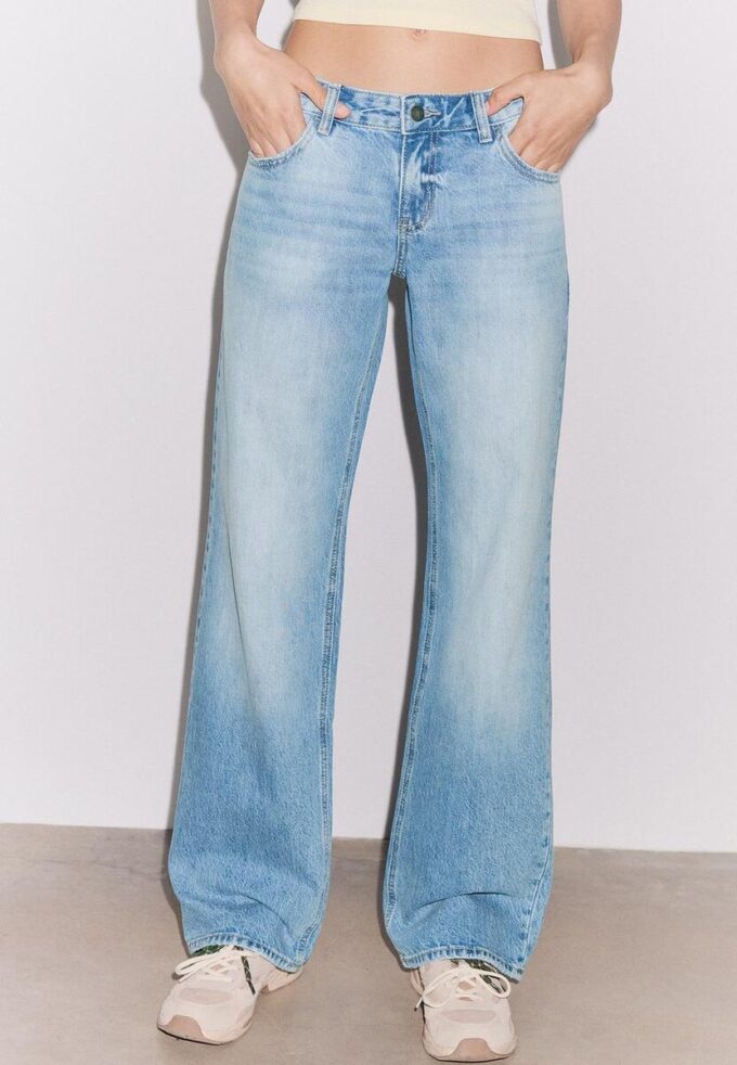 Jeans mit geradem Bein und niedriger Leibhöhe
