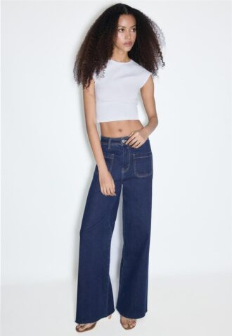 Jeans mit geradem Bein und Taschen