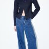 Jeans mit geradem Bein und Taschen Jeans mit geradem Bein und Taschen